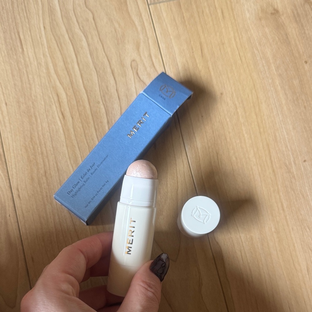 Merit Day Glow Highlighter - Cava